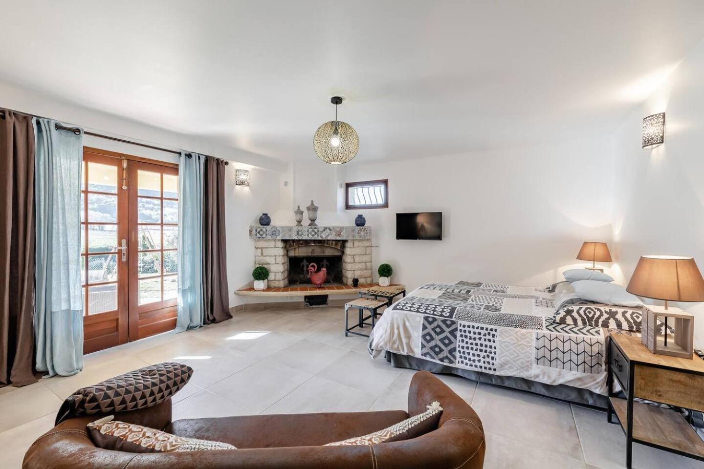 Villa L'Angeannie à Roquefort-la-Bédoule Extérieur photo