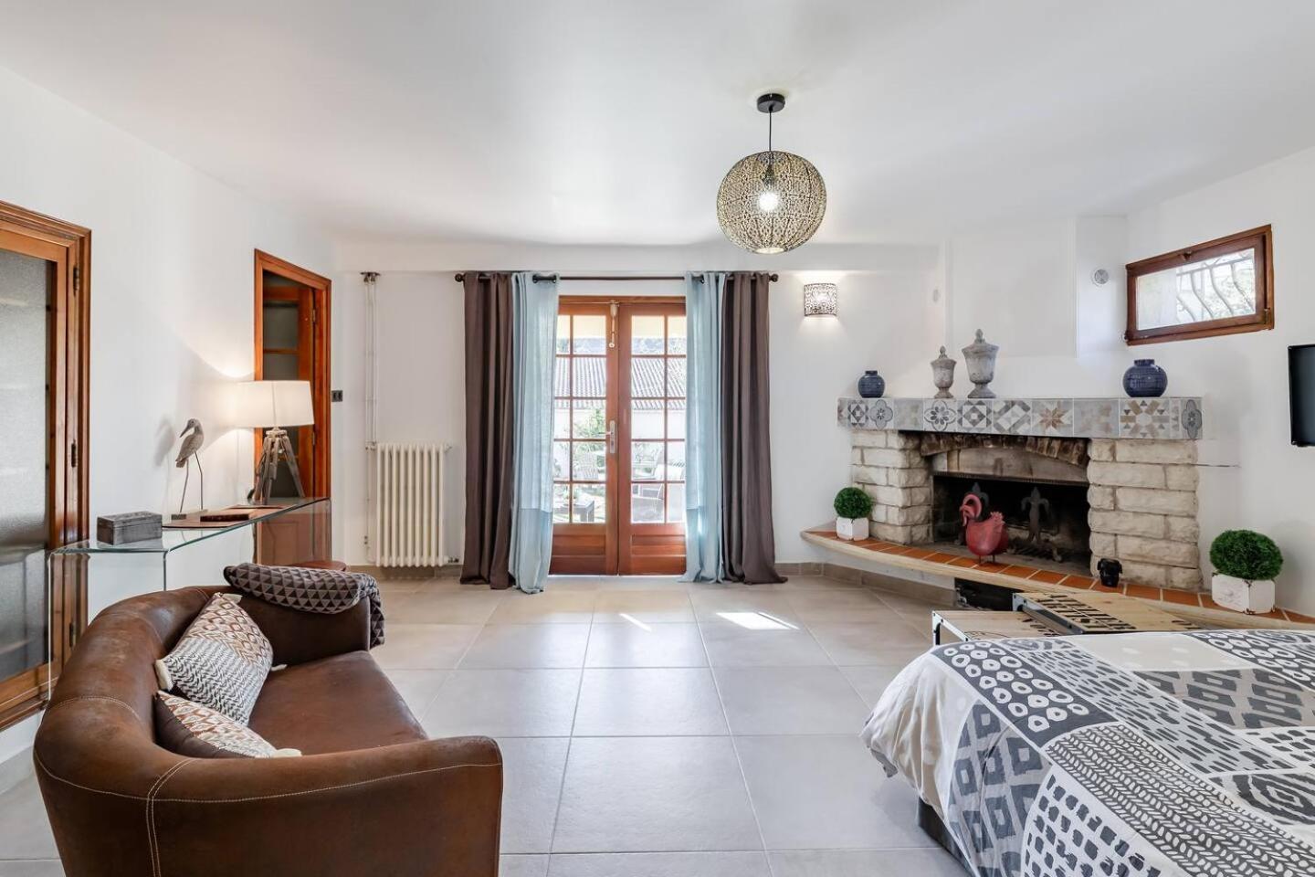 Villa L'Angeannie à Roquefort-la-Bédoule Extérieur photo